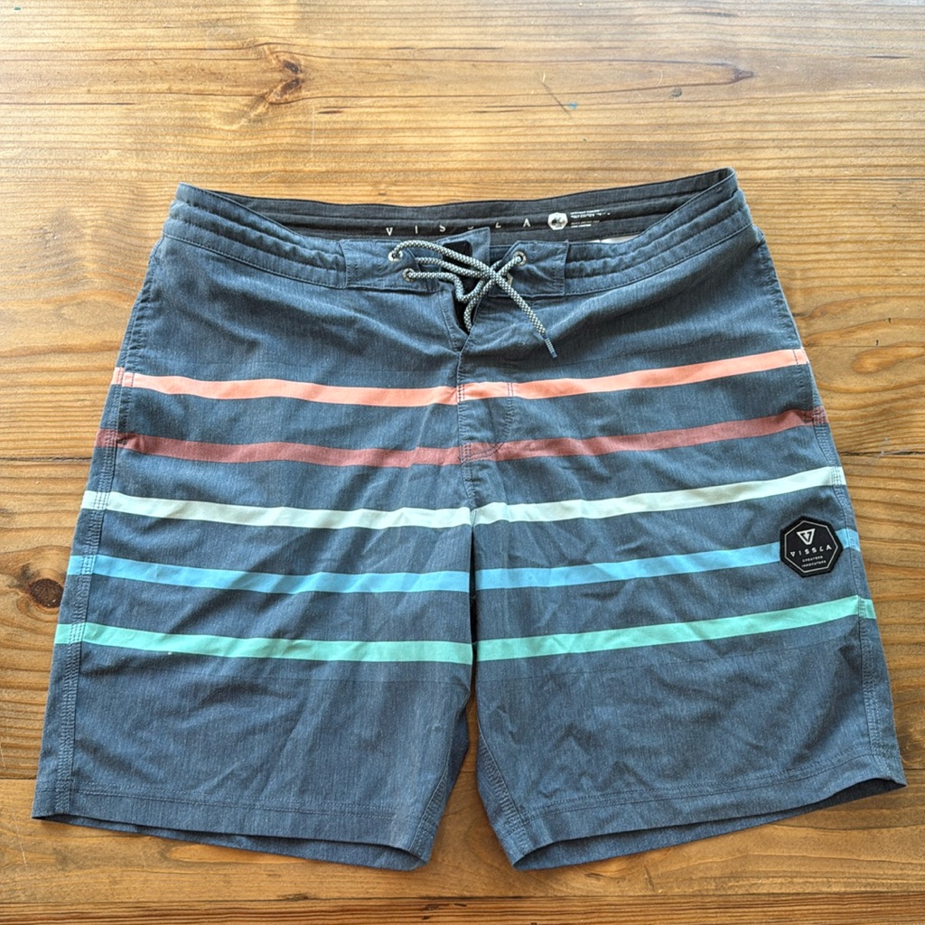 Vissla Swim Shorts - Size 34 - Euc